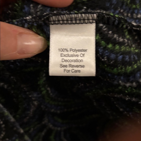 Vera Bradley Black and Green Patterned hooded robe - Picture 6 of 8